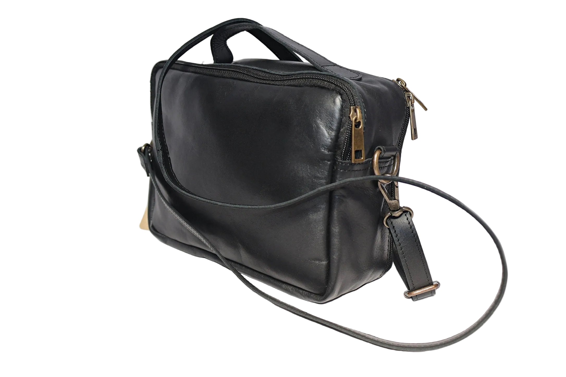 leather shoulder bag, brown leather bag, black leather bag, leather cross body bag, leather bag with two slings, leather shoulder bag, leather bags made in South Africa, leather vanity bag, leather makeup bag, Vesca
